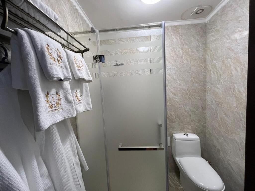 Luxurious Hotel Taraz Buitenkant foto