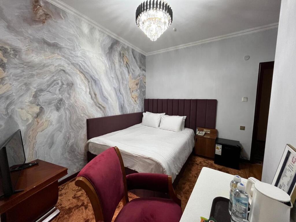 Luxurious Hotel Taraz Buitenkant foto