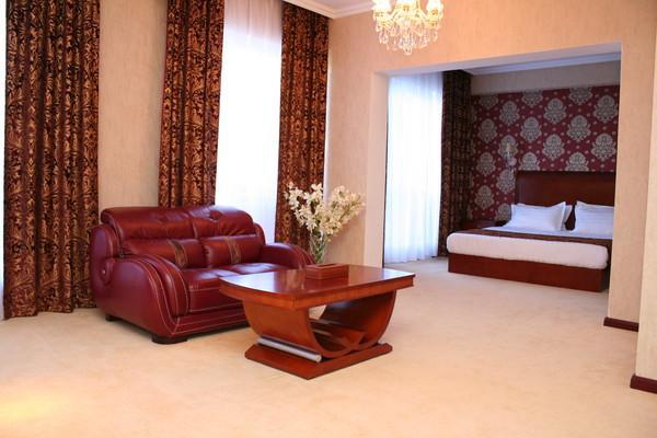 Luxurious Hotel Taraz Buitenkant foto